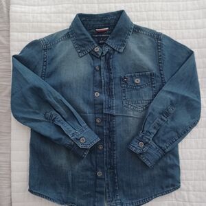 Tommy Hilfiger Boys Denim chambray long sleeve button down size 4